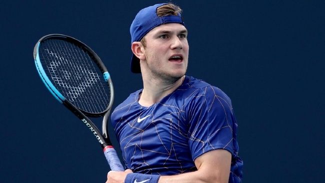 在法国公开 在法国公开