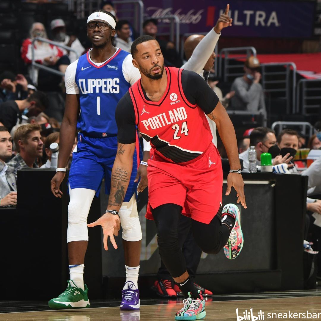 随后中路突 随后中路突