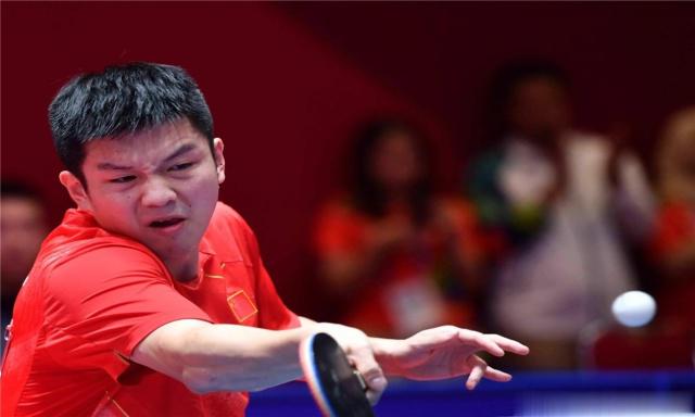 乔治与鲍威 乔治与鲍威